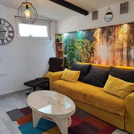 Apartment Two Bedroom Apartmant Marijano With Garden Zadar
